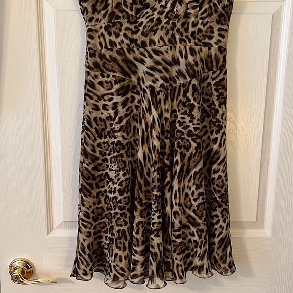 L’ AGENCE Animal print midi Dress 👗 with lining. - Picture 4 of 13